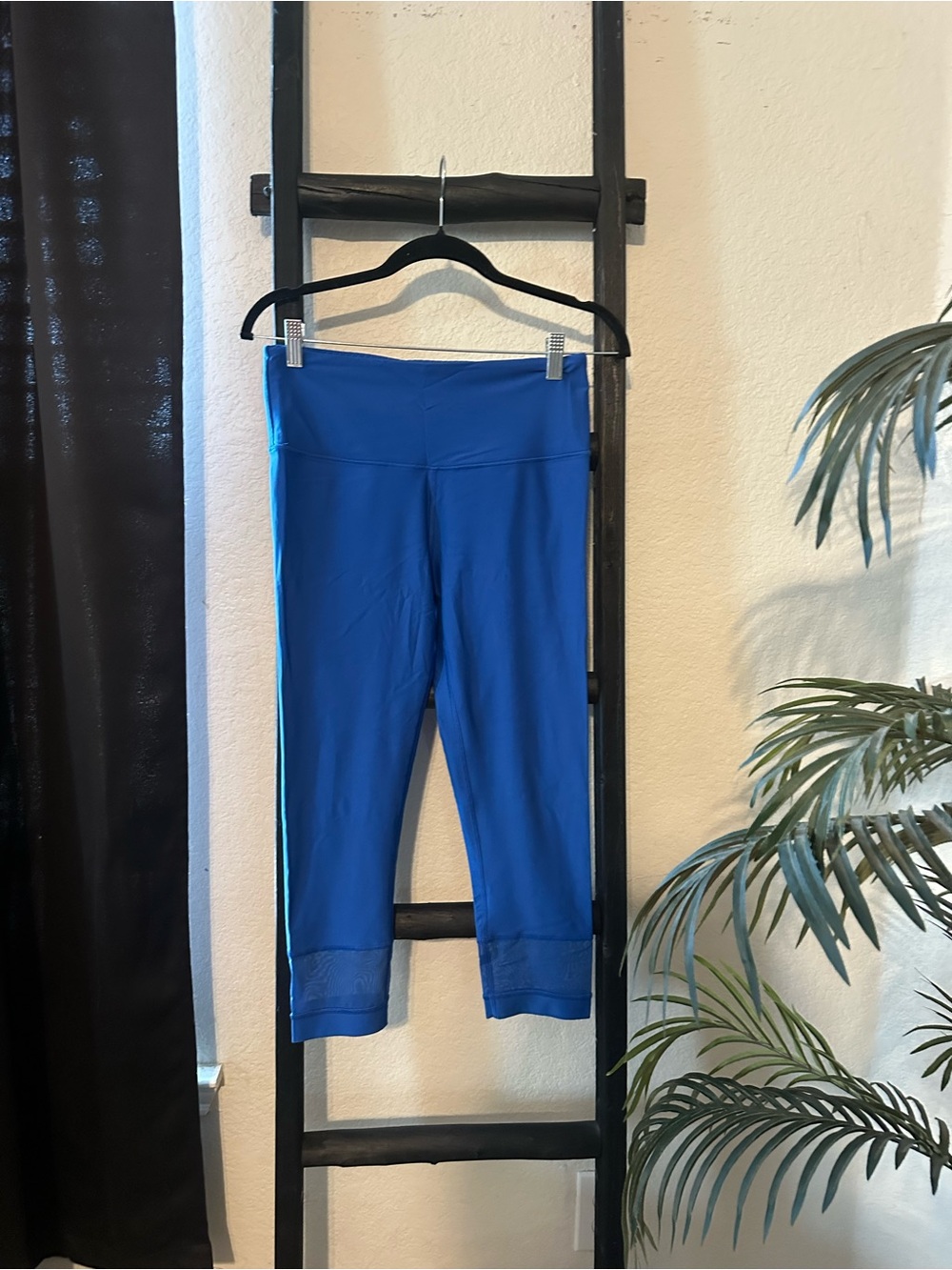 Victoria's Secret Bright Blue Capri Leggings